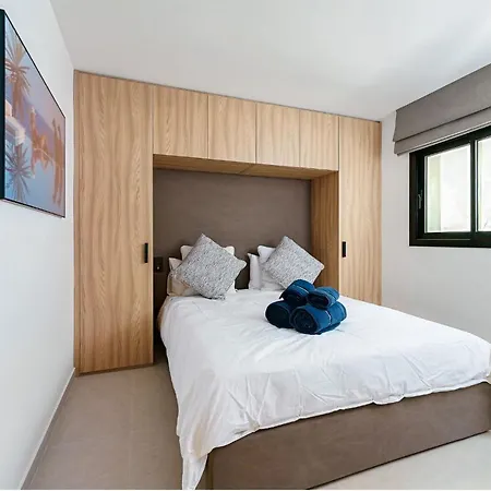 公寓 Triplex En Aloha Gardens, 4 *