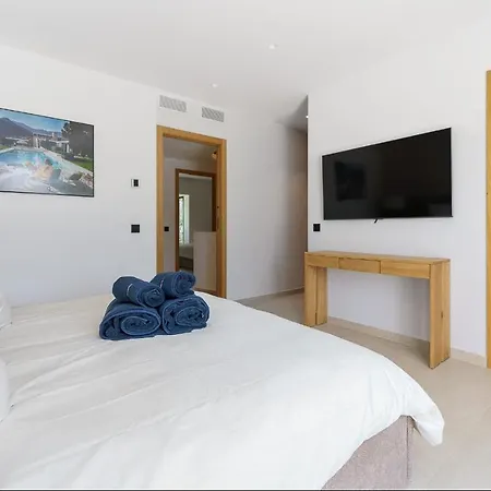 Triplex En Aloha Gardens, 4 * 마르베야