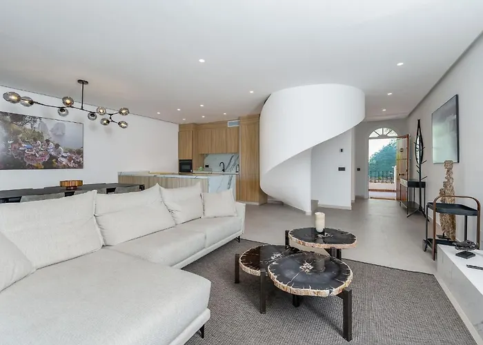 公寓 Triplex En Aloha Gardens, 4 *