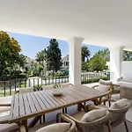 Lägenhet Triplex En Aloha Gardens, 4 *