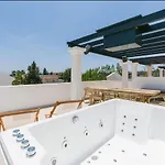 Triplex En Aloha Gardens, 4