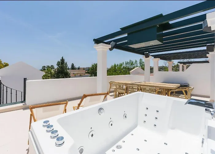 Triplex En Aloha Gardens, 4