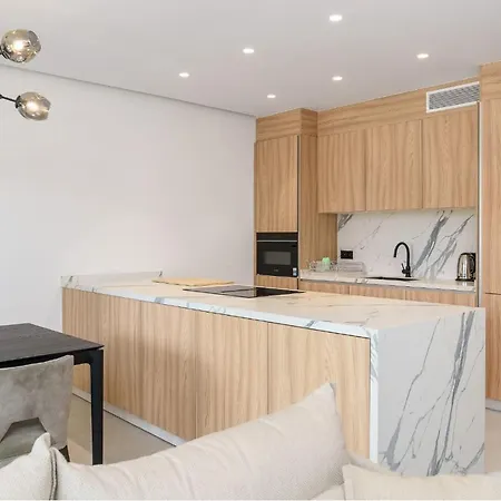 公寓 Triplex En Aloha Gardens, 4 *
