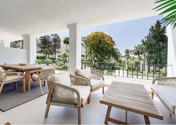 アパート Triplex En Aloha Gardens, 4 マルベーリャ