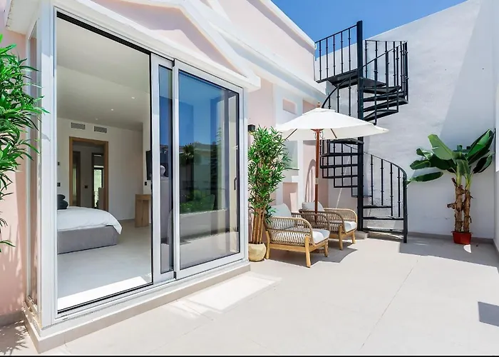 アパート Triplex En Aloha Gardens, 4 マルベーリャ